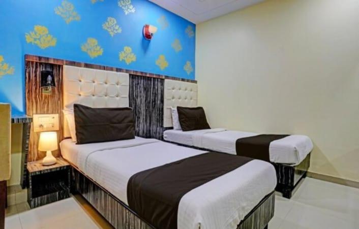 Hotel Golden Park Near Nesco Мумбай Екстериор снимка